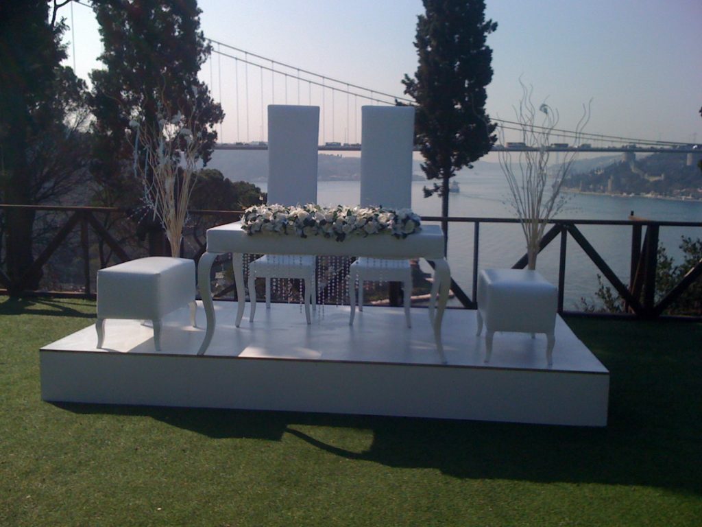 Platformlu Nikah Masası Kiralama