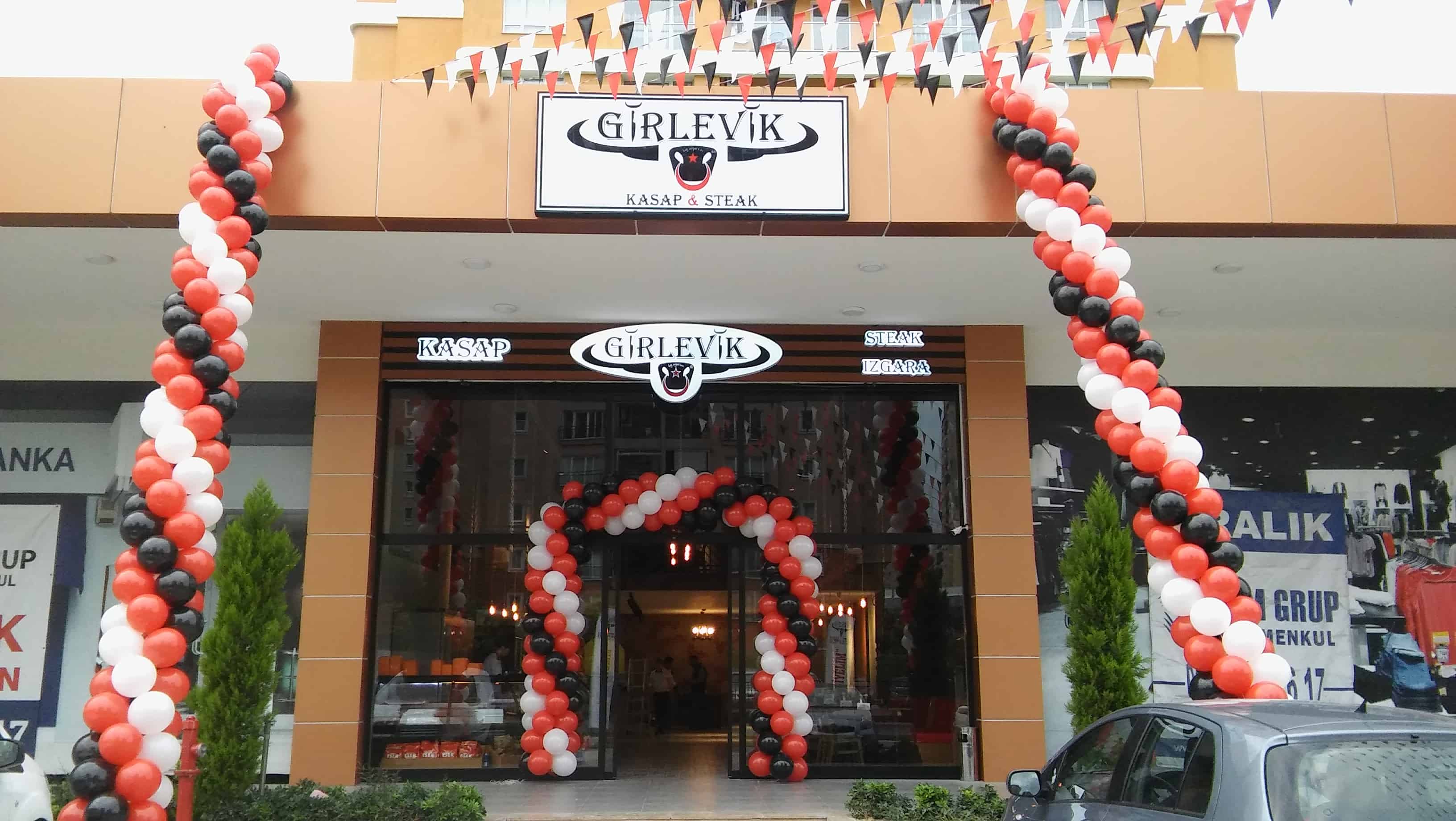 İstanbul mağaza açılış organizasyonu balon süsleme
